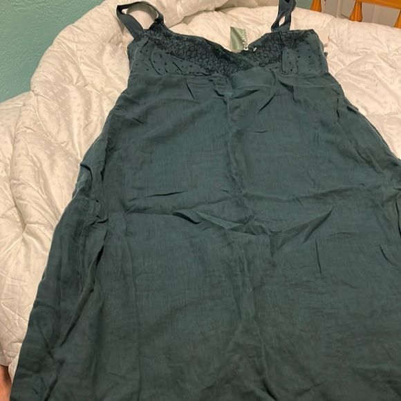 cut loose Dresses & Skirts - NWT Cut Loose dress size Large